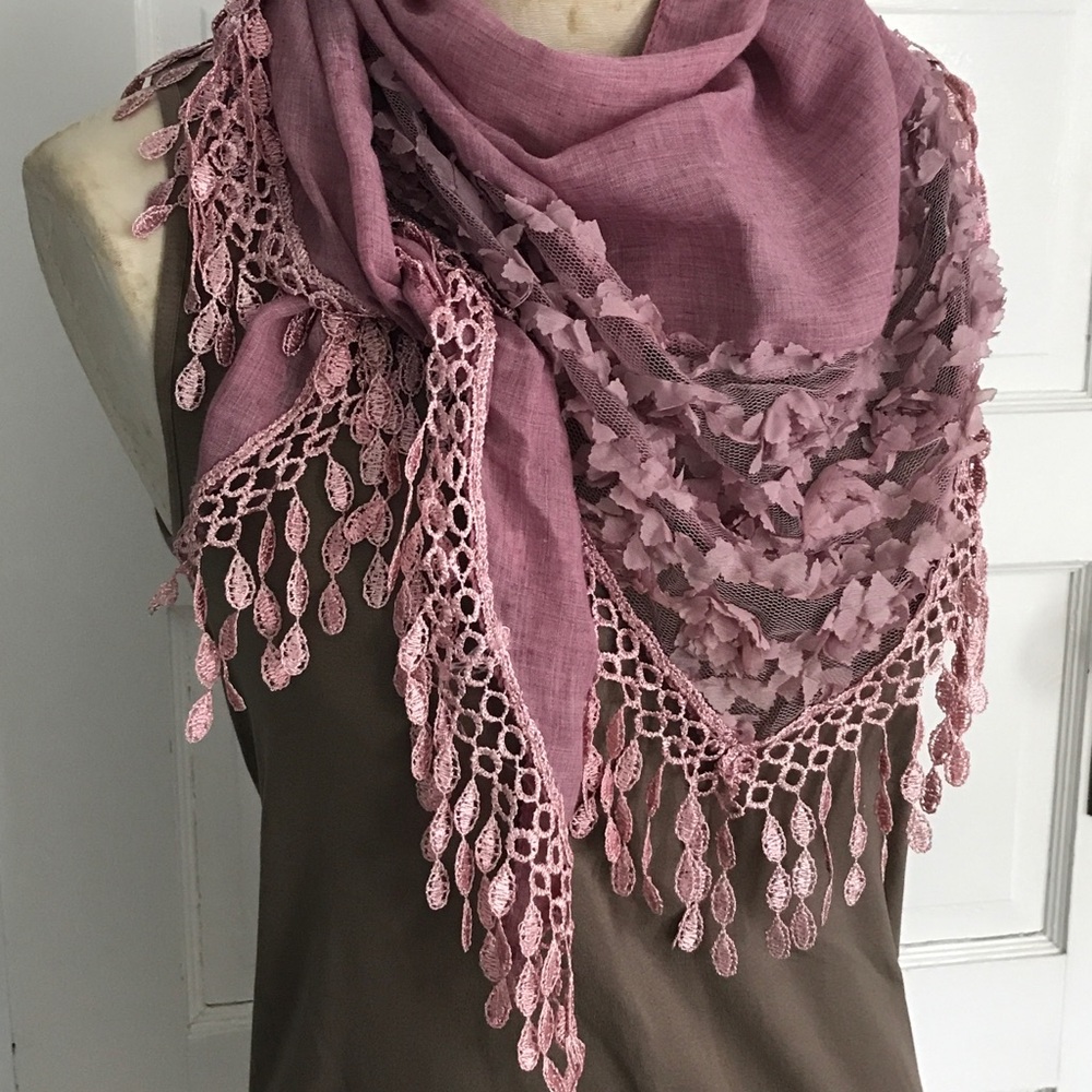 Pretty Pink Scarf. Excellent condition. Like new!